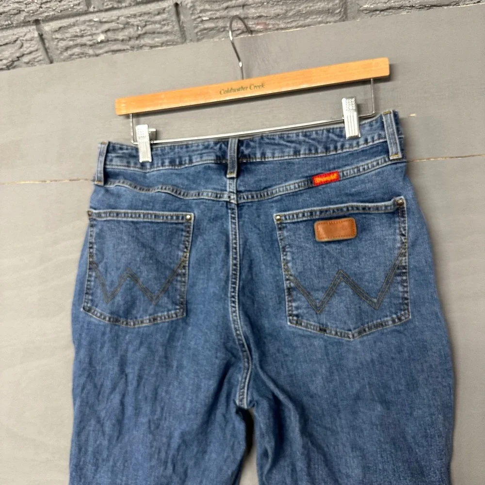 Wrangler Retro Sadie Straight Leg Jeans Medium Wash Blue 1018MWZSW 11x30 Mens